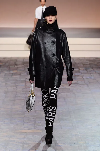 Look 1